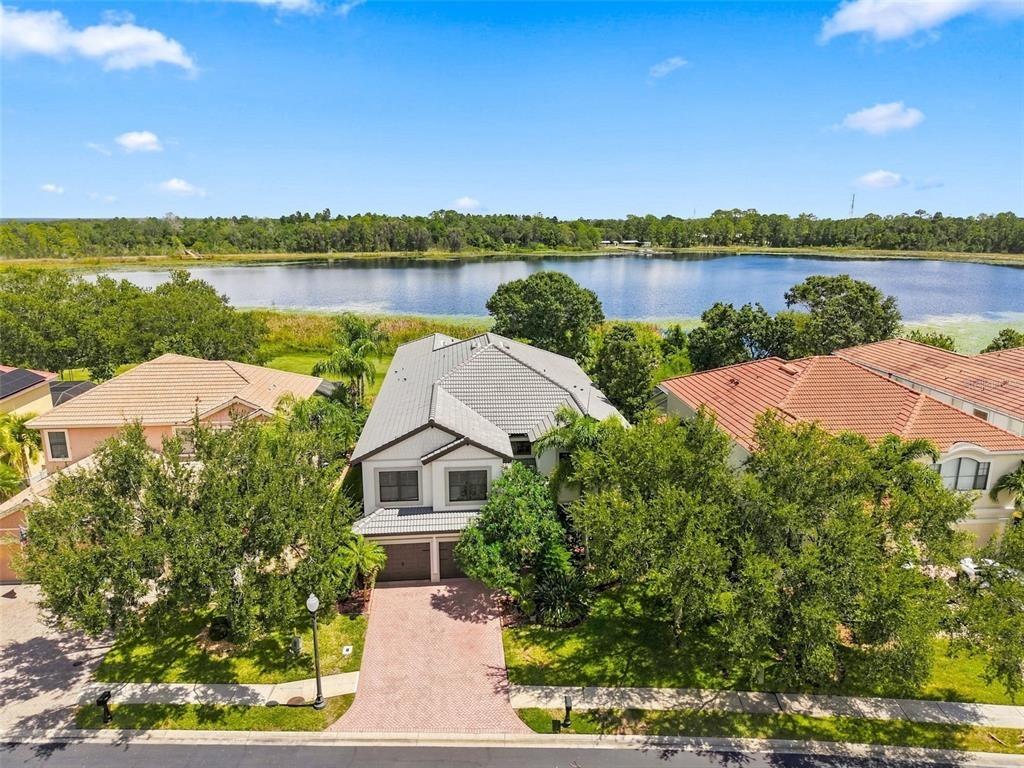 Lakebreeze Ln S, Clearwater, FL 33759