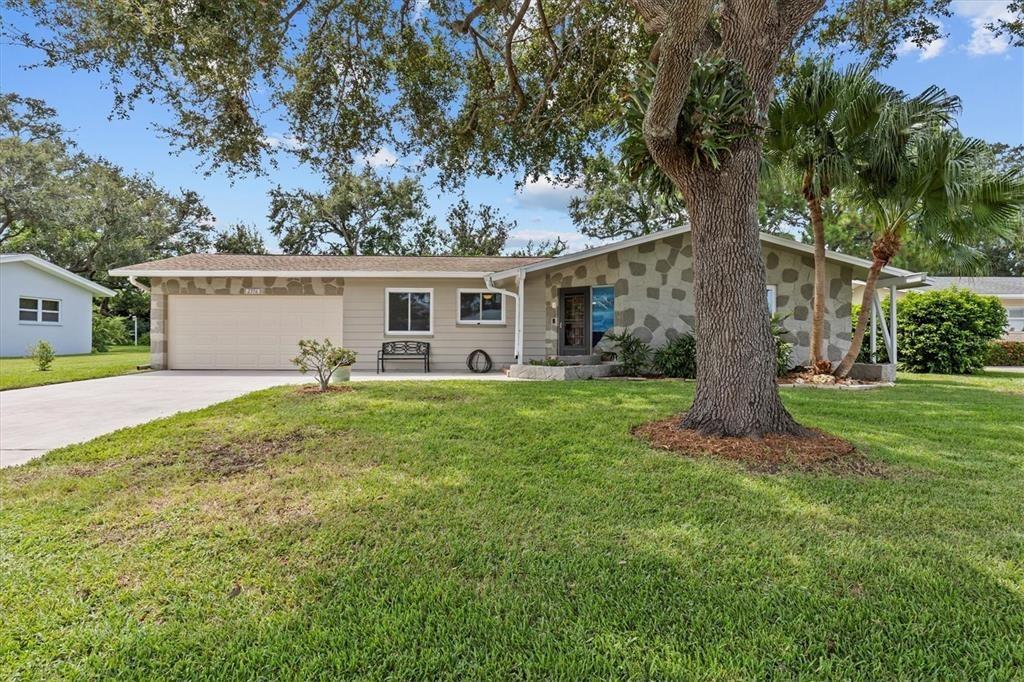 Mangrum Dr, Dunedin, FL 34698