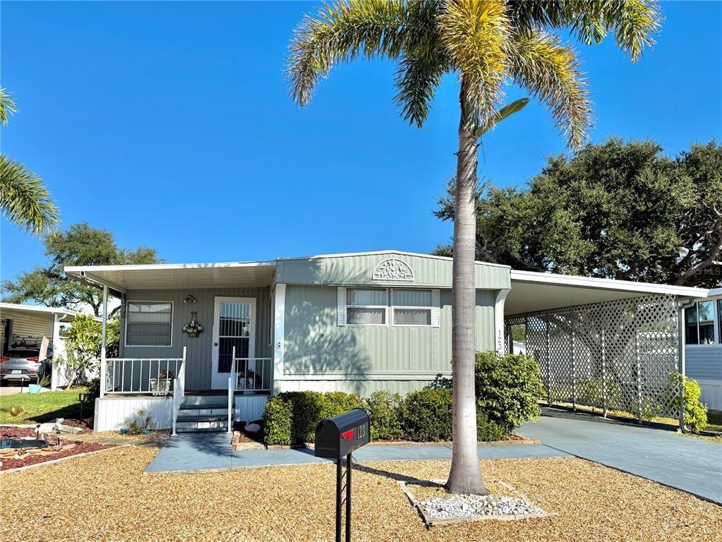 Saint Kitts Way, Apollo Beach, FL 33572