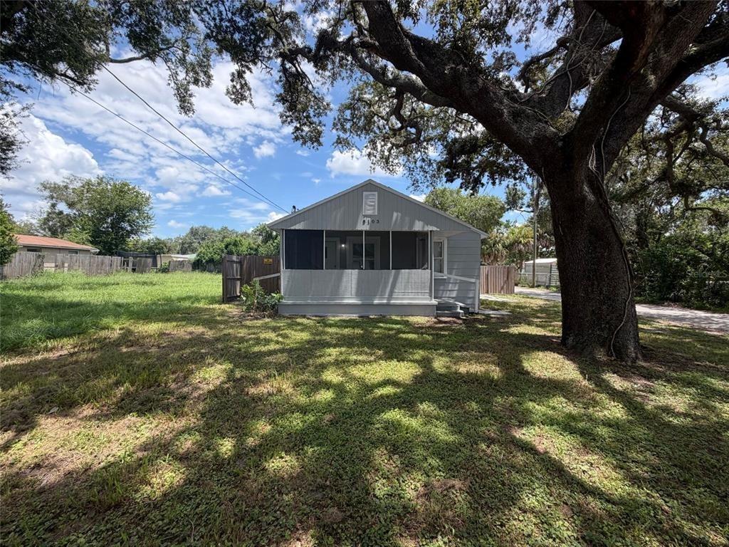 N 18th St, Tampa, FL 33604