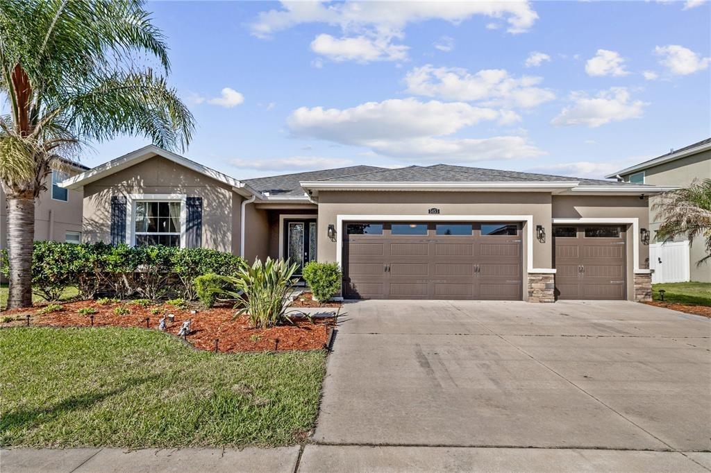 Suncatcher Dr, Wesley Chapel, FL 33545