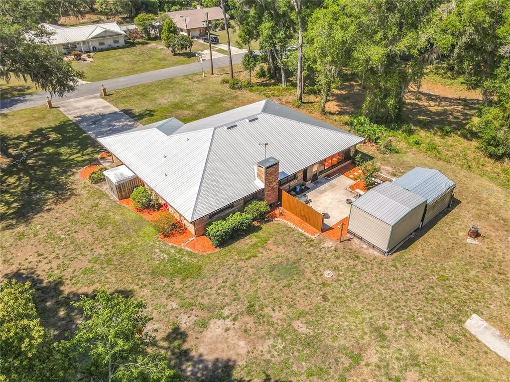 Palm St, Umatilla, FL 32784