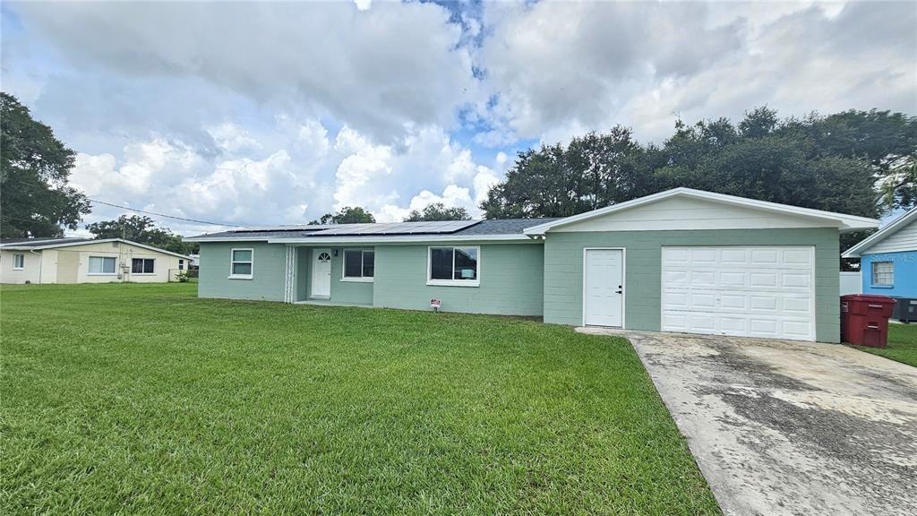 E Linda St, Plant City, FL 33563