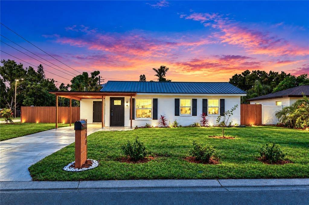 W Wallace Ave, Tampa, FL 33611