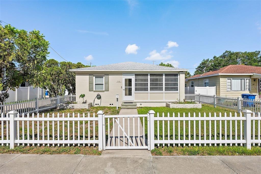 27th St N, Saint Petersburg, FL 33713
