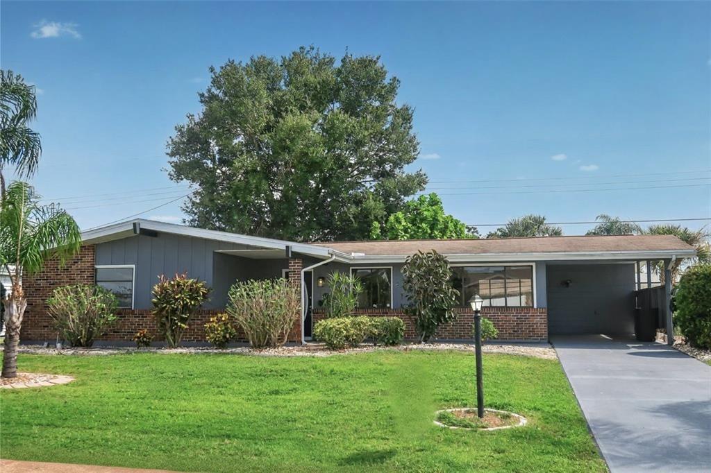 Oakmont Ave, Sun City Center, FL 33573