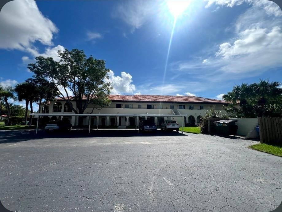 Pinecrest St, Sarasota, FL 34232