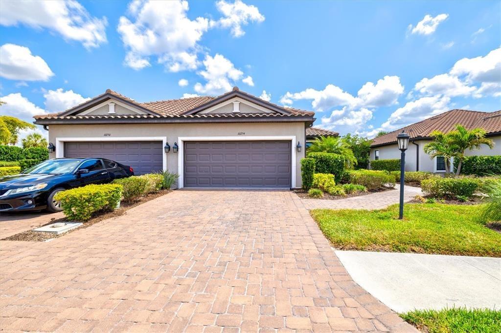 Morning Mist Ln, Sarasota, FL 34241