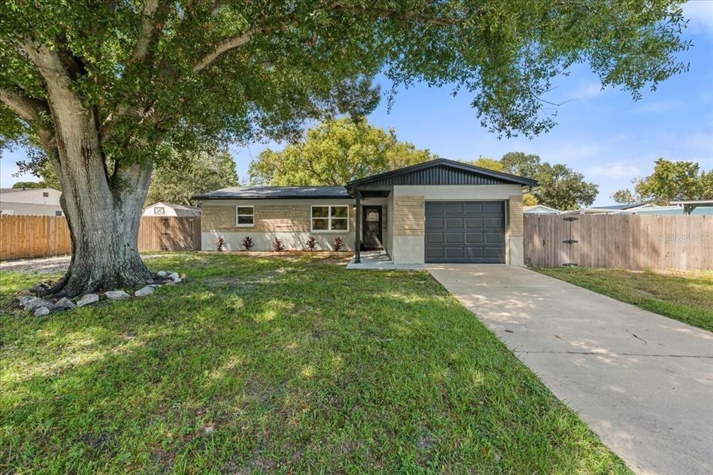 Mockingbird Ln E, Clearwater, FL 33760