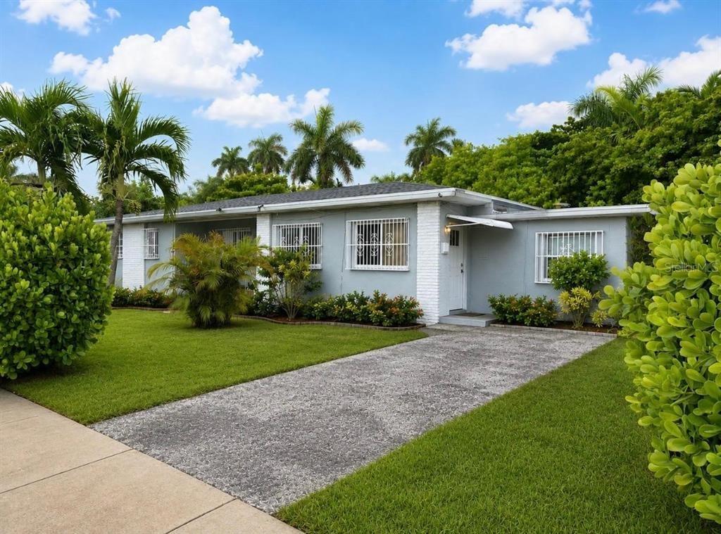 N Bayshore Dr, Miami, FL 33138