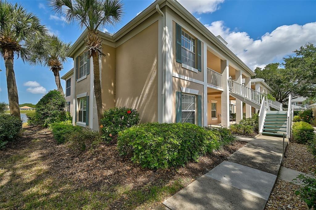 Caddie Dr E, Bradenton, FL 34203