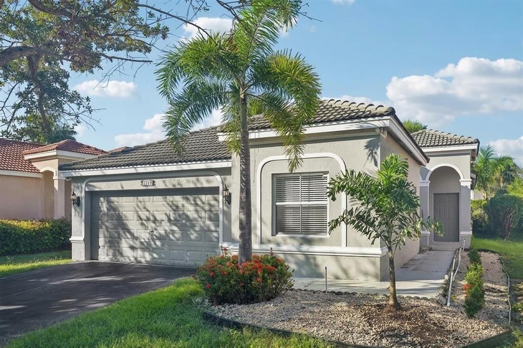Chinaberry Dr, Weston, FL 33327