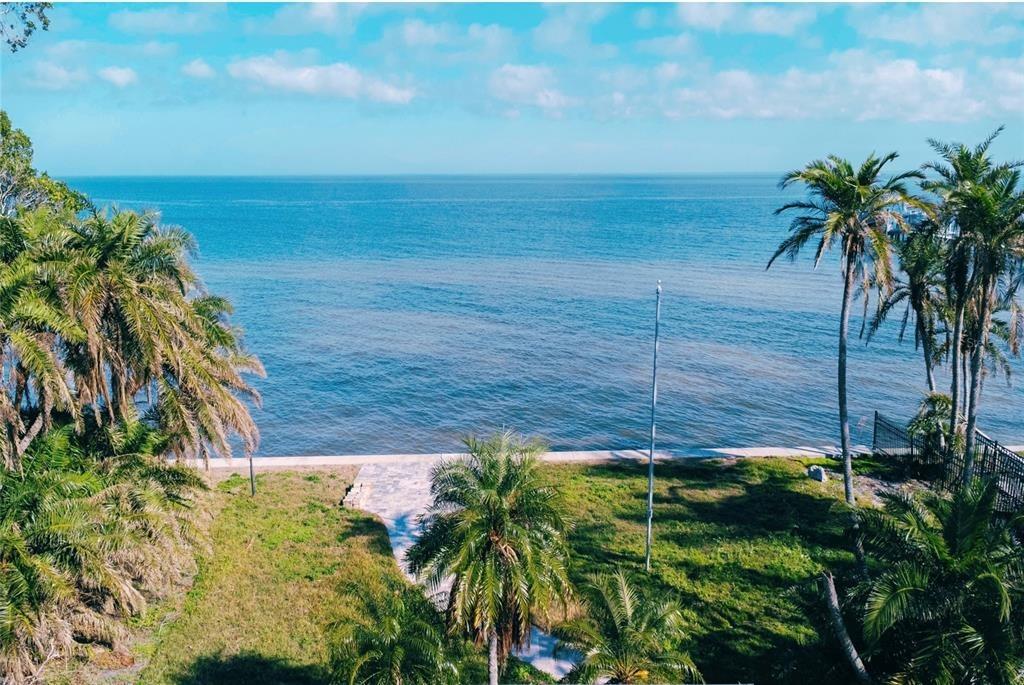 Bahama Shores Dr S, Saint Petersburg, FL 33705