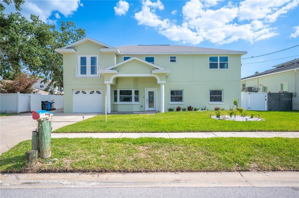 Bay Crest Ln, Tampa, FL 33615