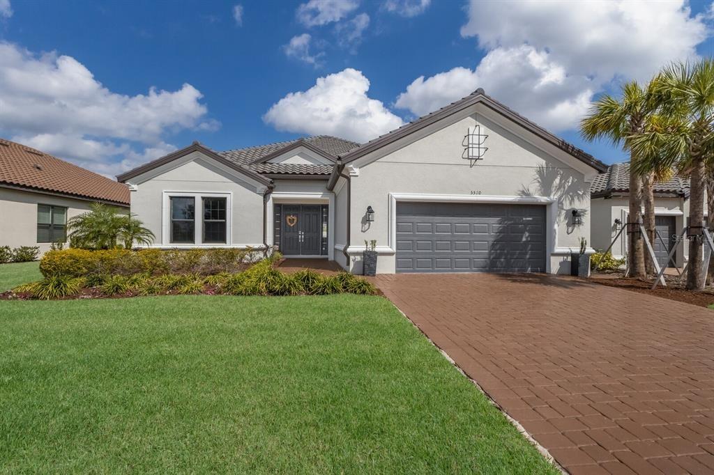 Panella Ct, Palmetto, FL 34221