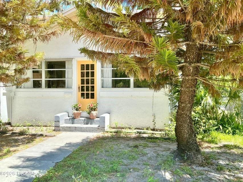 S Palmetto Ave, Daytona Beach, FL 32114