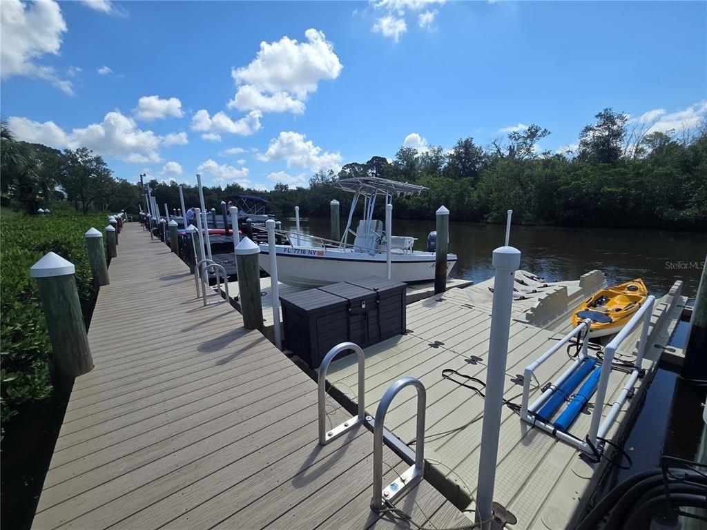 Seascape Cir, Tarpon Springs, FL 34689