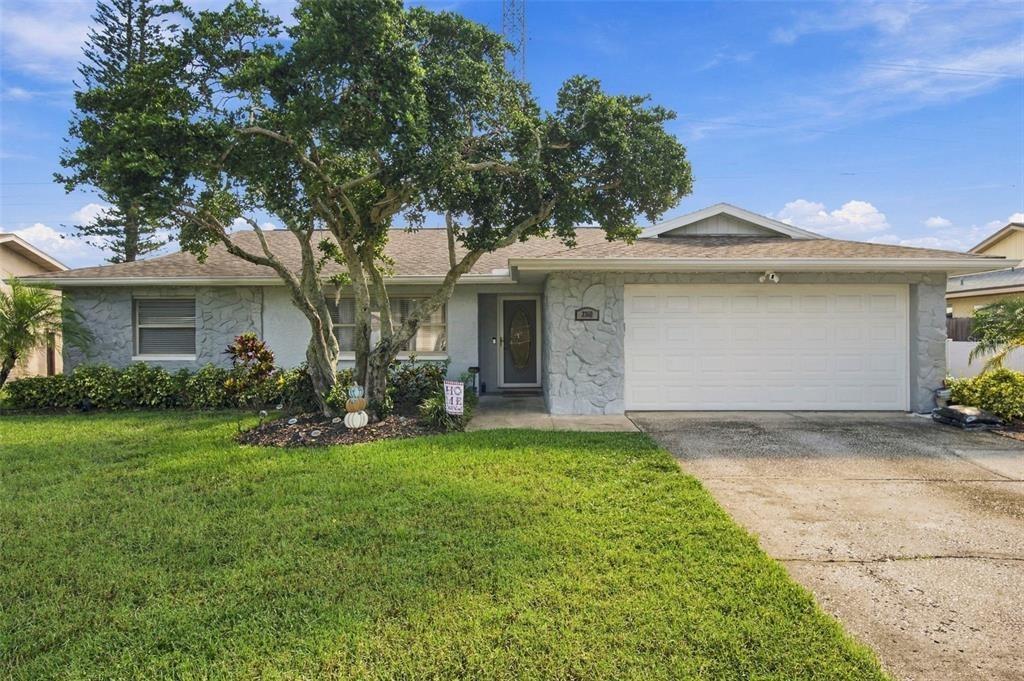 Hunt Club Dr, Clearwater, FL 33761
