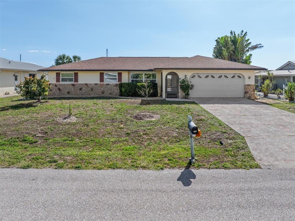 Peckham St Se, Port Charlotte, FL 33952