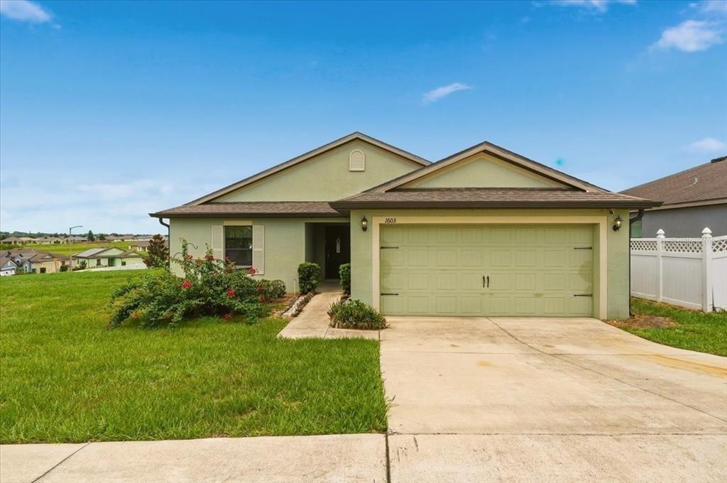Ellington Dr, Dundee, FL 33838