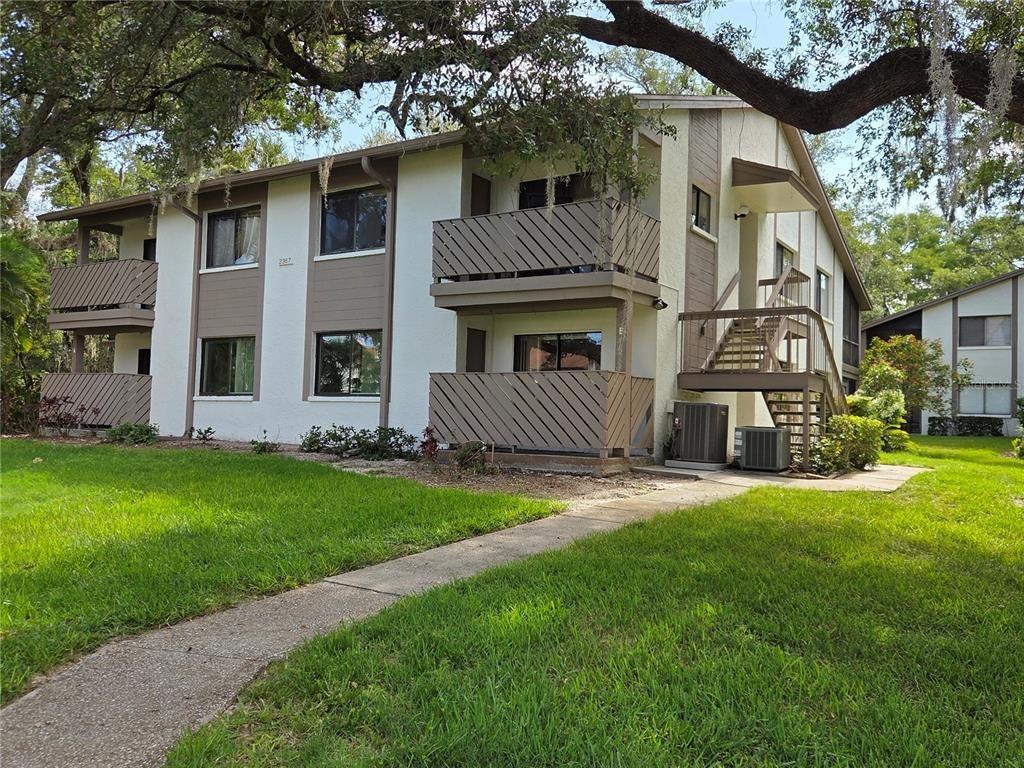 Flanders Way, Safety Harbor, FL 34695