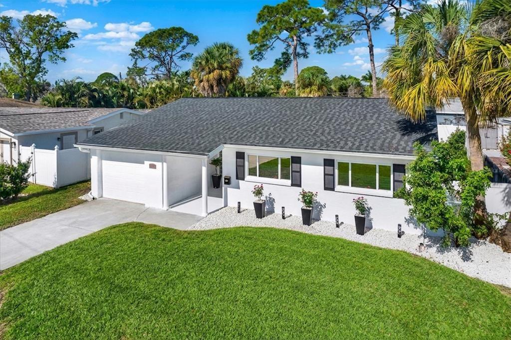 Helena St Ne, Saint Petersburg, FL 33703