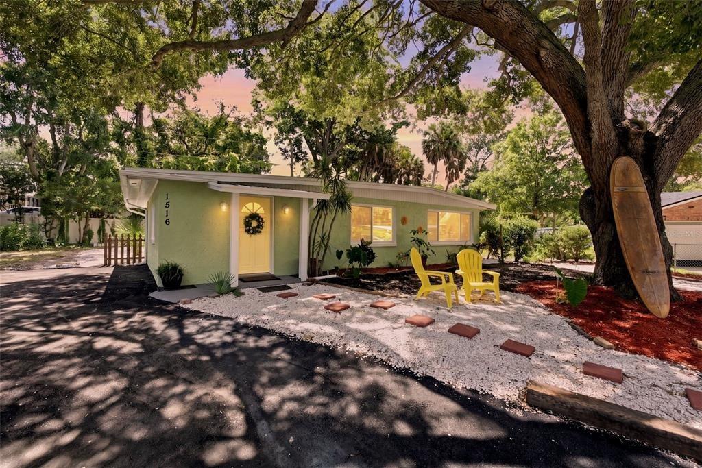 Adele Pl, Largo, FL 33770