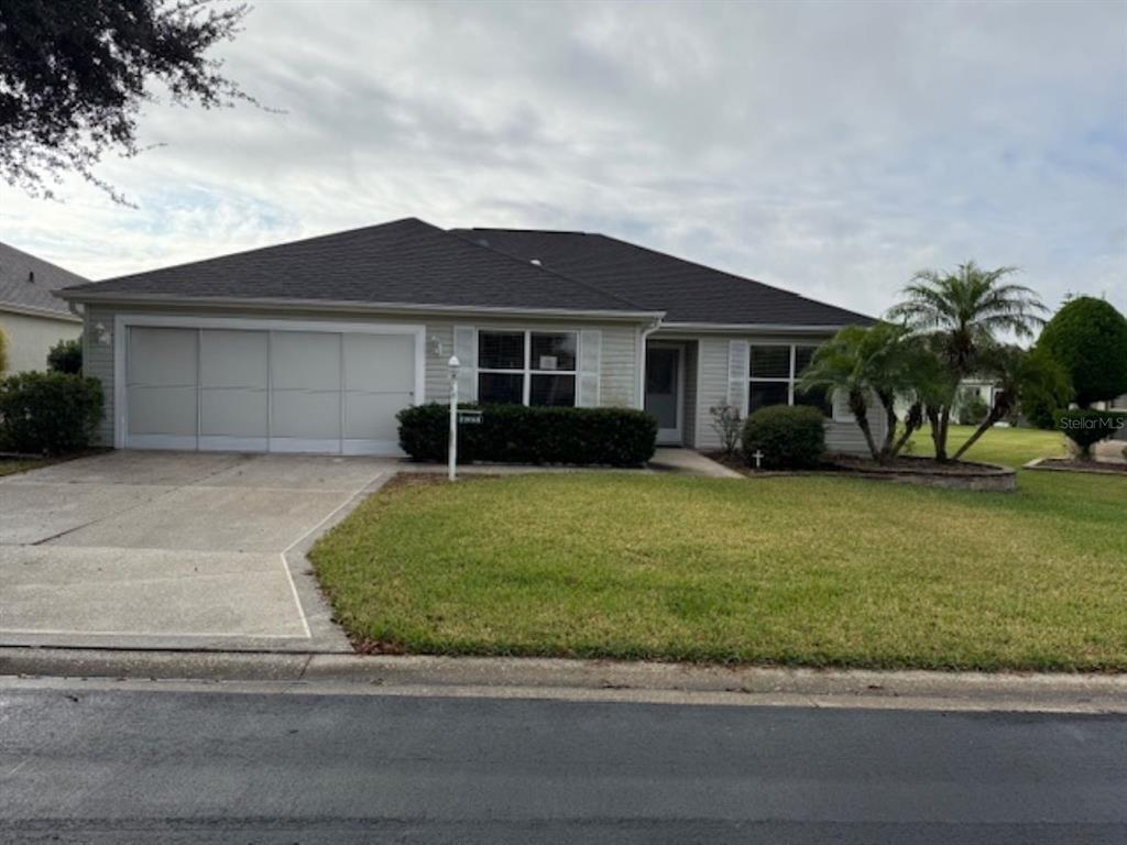 Iglesia St, Lady Lake, FL 32159