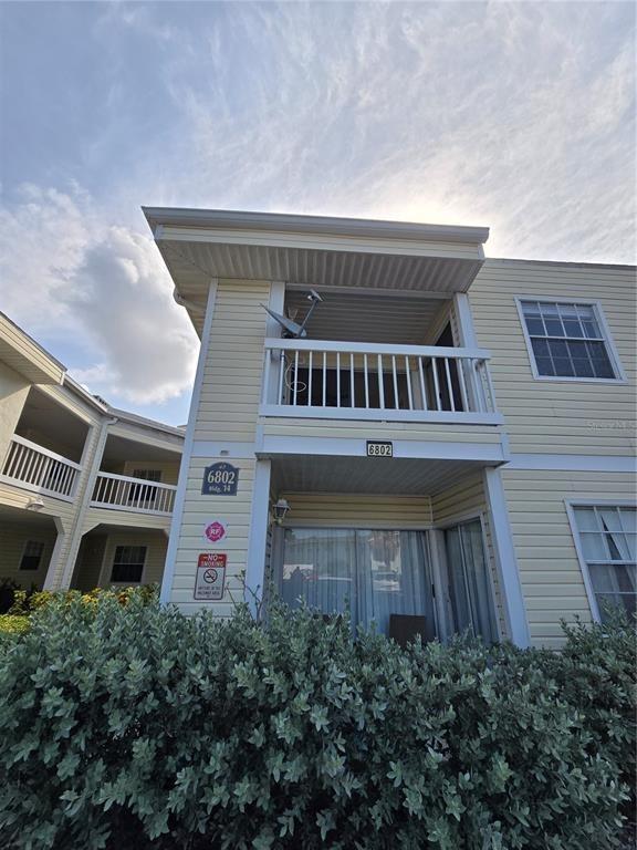 Stones Throw Cir N, Saint Petersburg, FL 33710