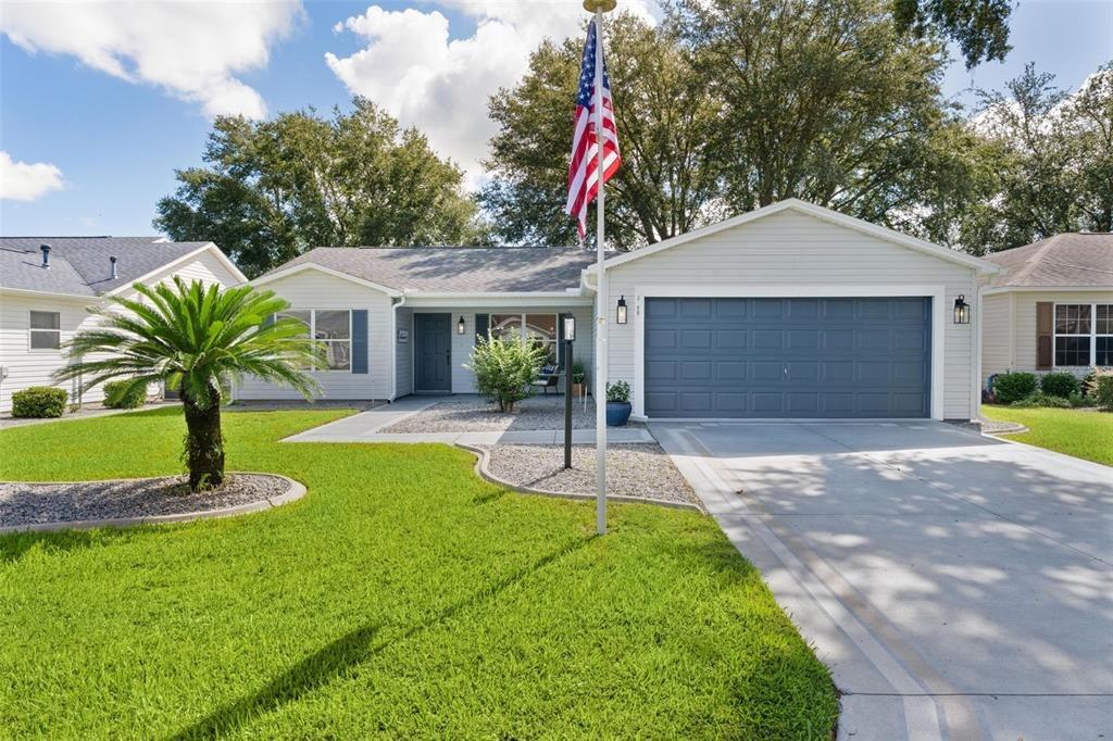Auburndale Ave, The Villages, FL 32162
