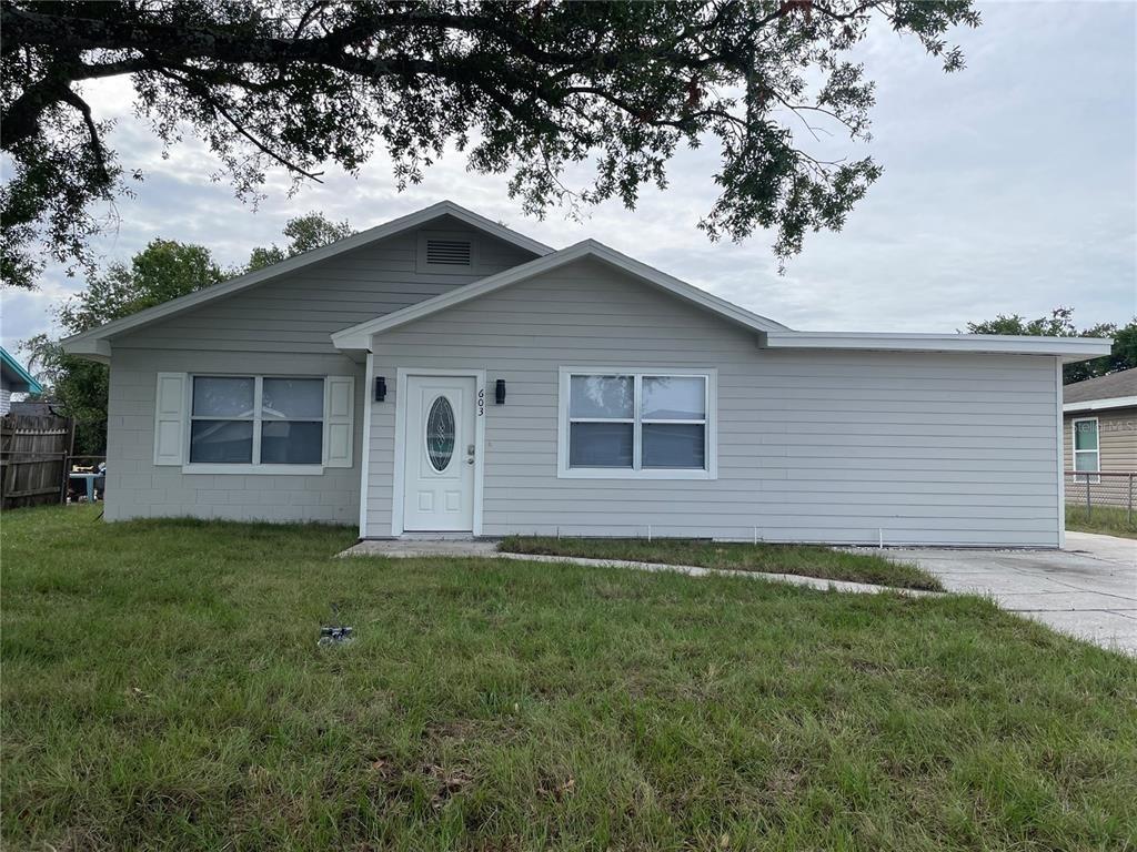 Maggie Cir, Winter Haven, FL 33880
