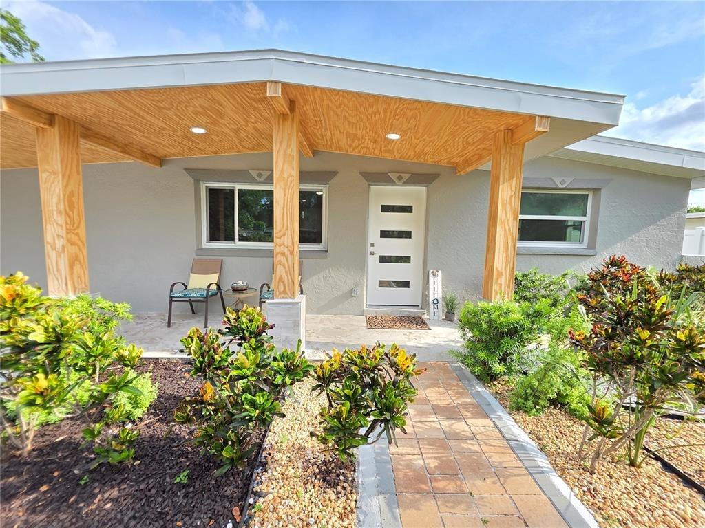 Davison Ave Ne, Saint Petersburg, FL 33703