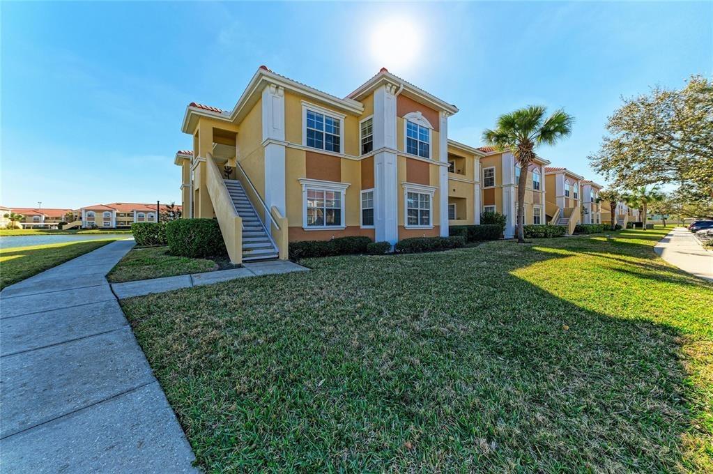 Villagio Cir, Sarasota, FL 34237