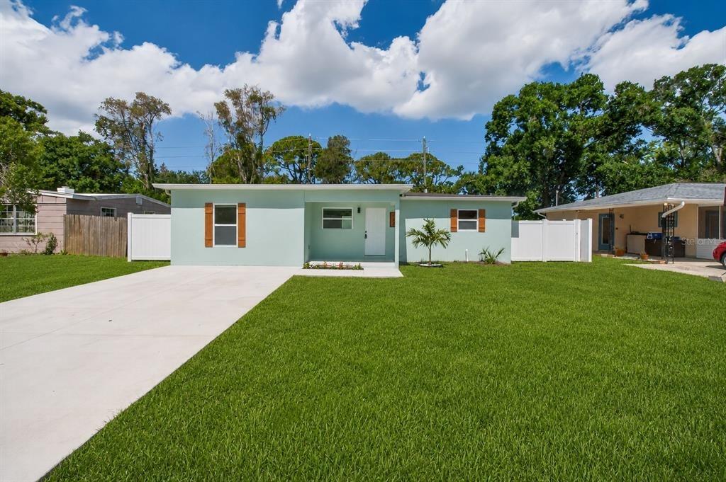 Melody Ln, Largo, FL 33771