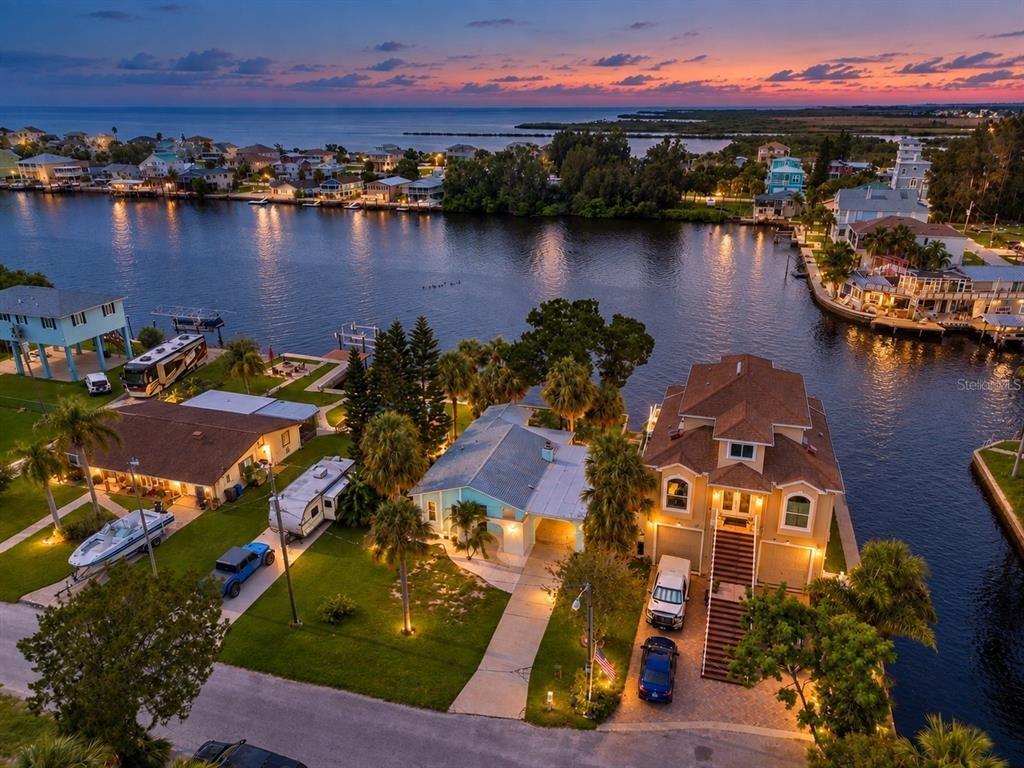 Birch St, Hudson, FL 34667