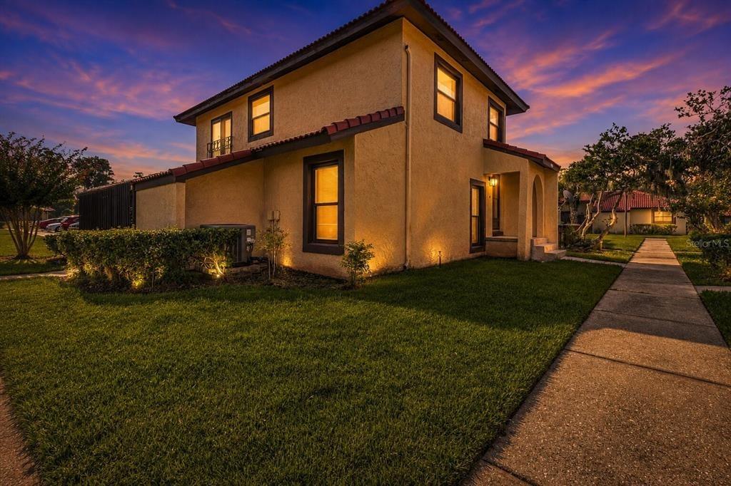 Hunter Cir, Kissimmee, FL 34758