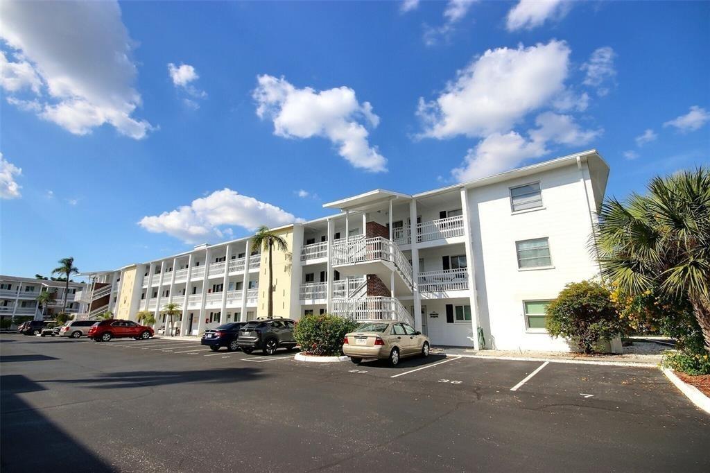 Leisure Dr, Bradenton, FL 34207