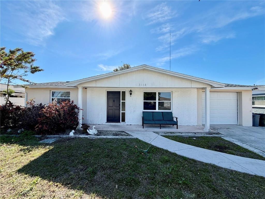 Elkridge Dr, Holiday, FL 34691