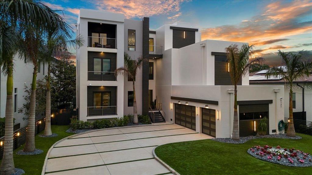 W Neptune Way, Tampa, FL 33609