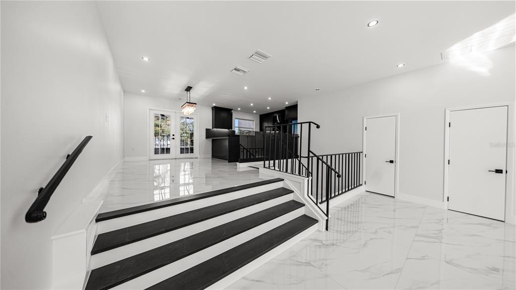 E Davis Blvd, Tampa, FL 33606
