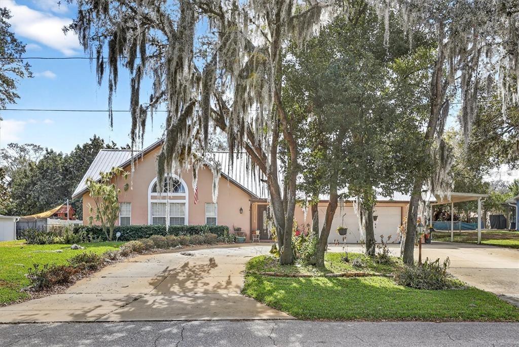 W Charing Rd, Avon Park, FL 33825