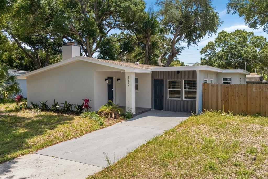 Webley Dr, Largo, FL 33771