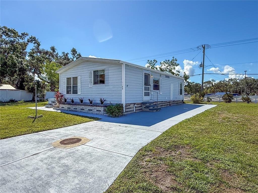 10th Street Ct E, Ellenton, FL 34222