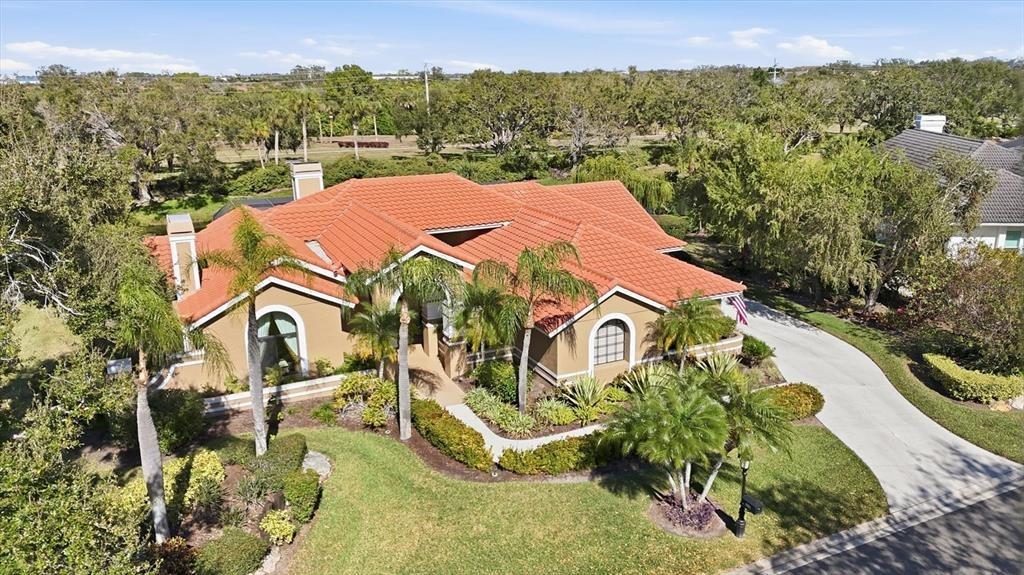 Escondito Cir, Sarasota, FL 34238