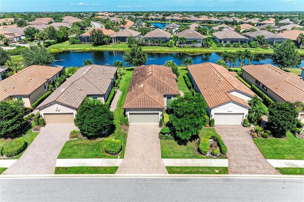 Prima Dr, Bradenton, FL 34211