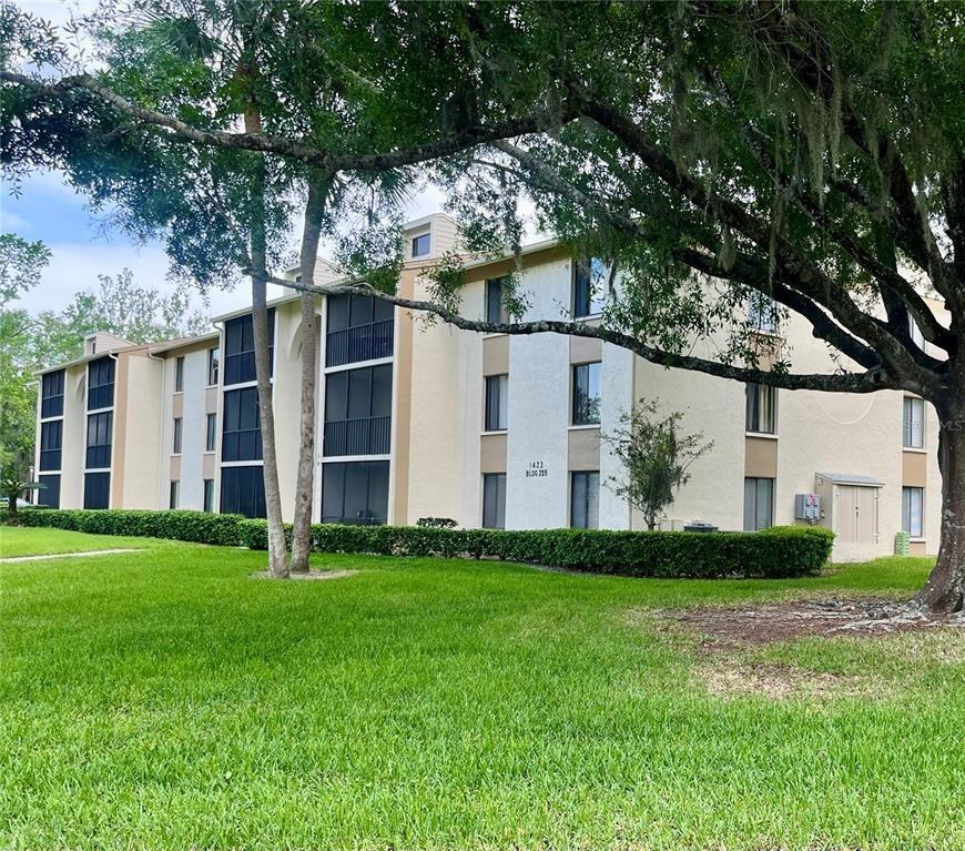 Pine Glen Ln, Tarpon Springs, FL 34688