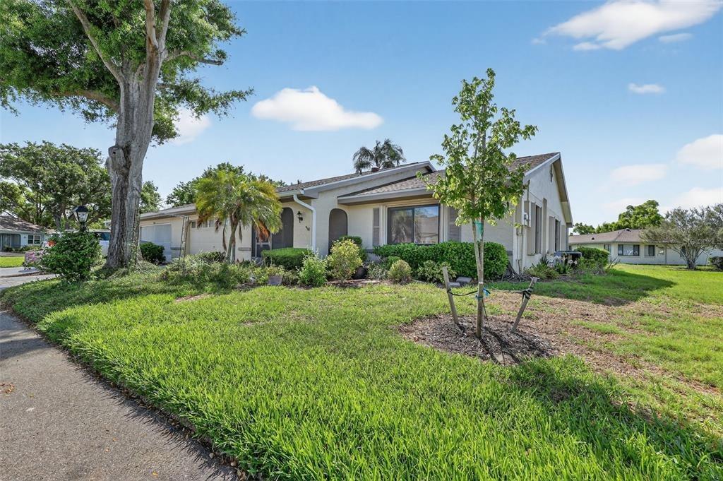 Lancaster Dr, Sun City Center, FL 33573