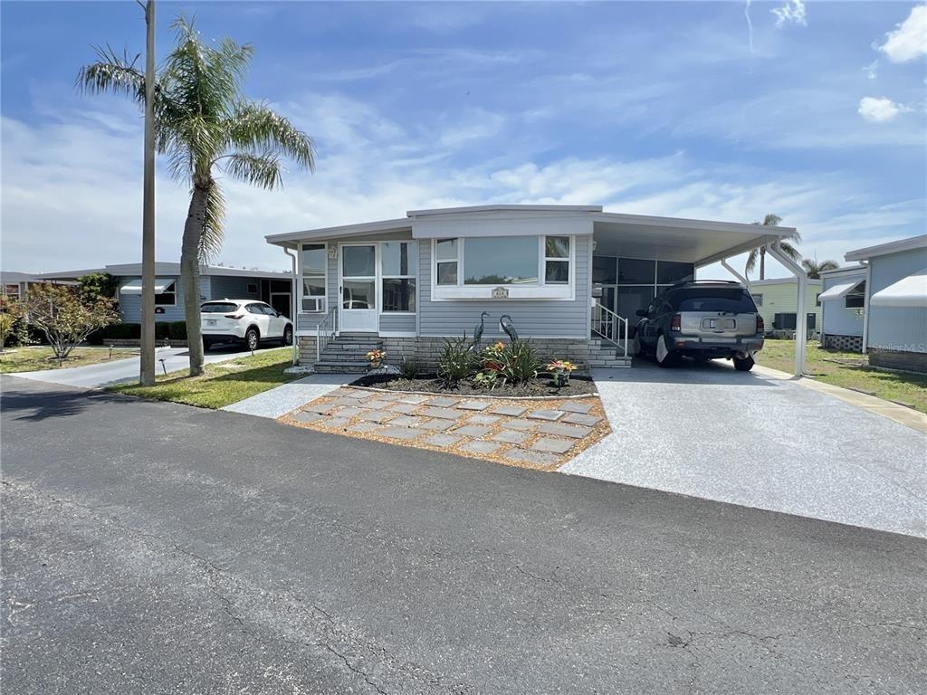 Mount Key Ave Ne, Saint Petersburg, FL 33702