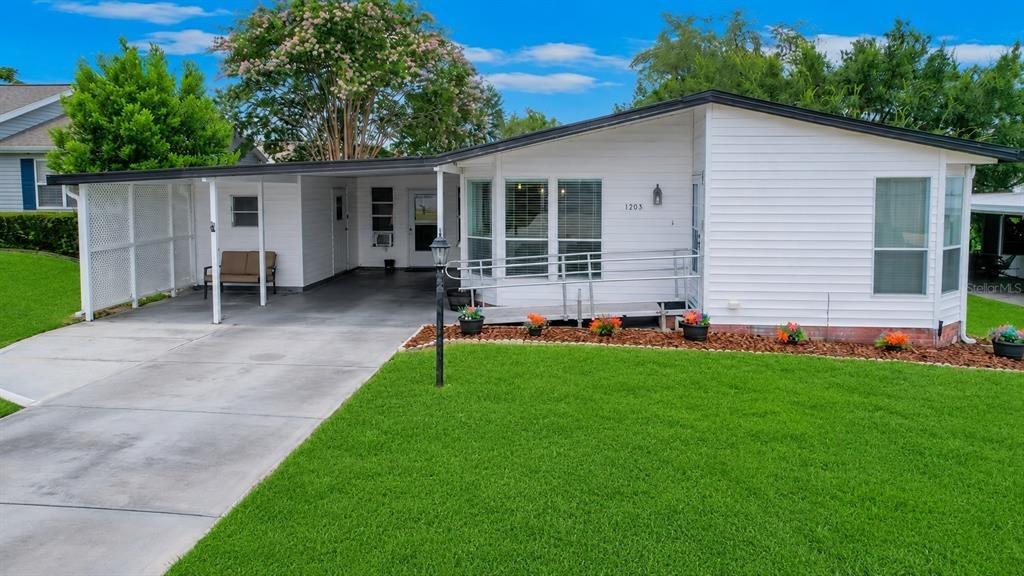 Granada Ct, Lady Lake, FL 32159