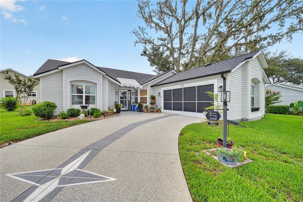 Gonzales Pl, Lady Lake, FL 32159